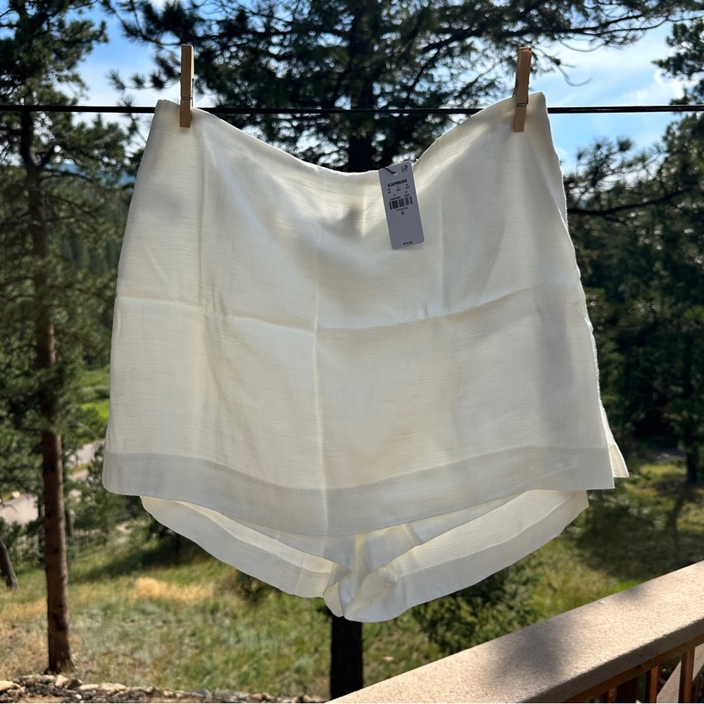 Express BNWT Cream Women's Skort